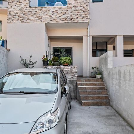 שיבניק Apartman Kurika מראה חיצוני תמונה