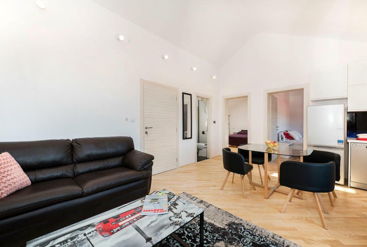 שיבניק Apartman Kurika מראה חיצוני תמונה