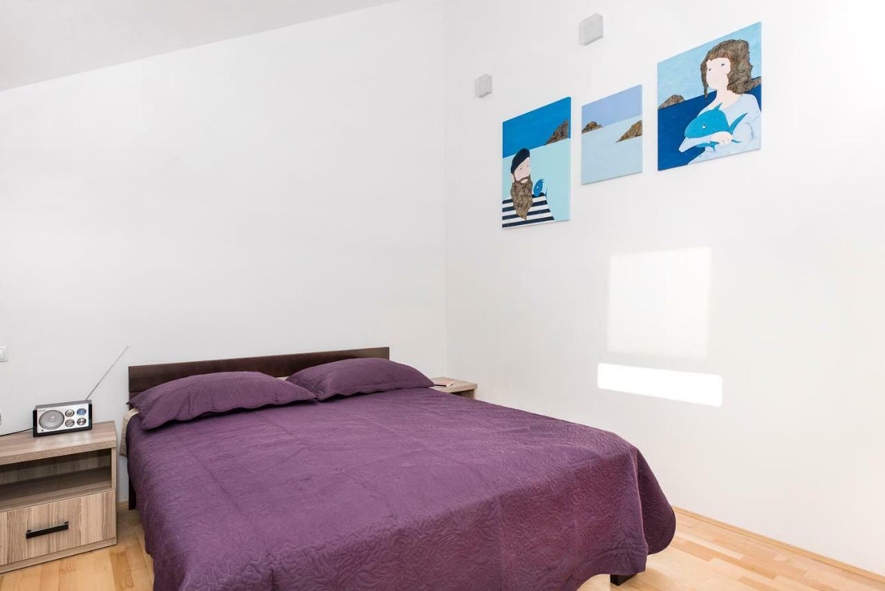 שיבניק Apartman Kurika מראה חיצוני תמונה