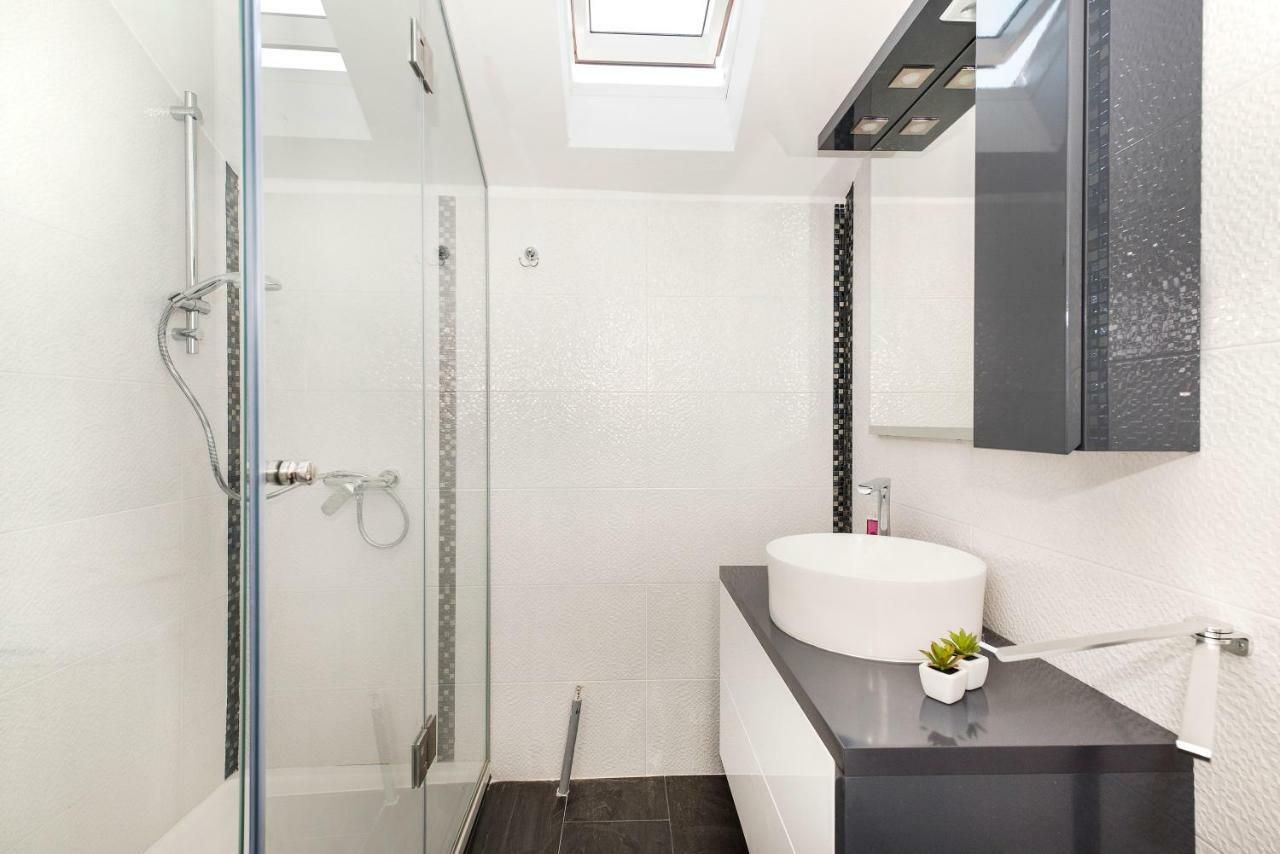 שיבניק Apartman Kurika מראה חיצוני תמונה