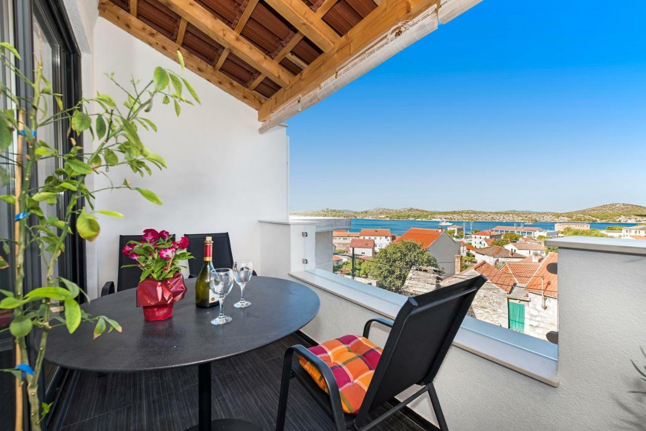 שיבניק Apartman Kurika מראה חיצוני תמונה